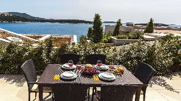 Modern 3-Bedroom Villa in Primošten for 6