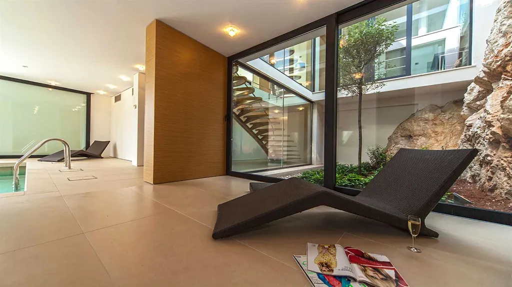 Modern 3-Bedroom Villa in Primošten for 6