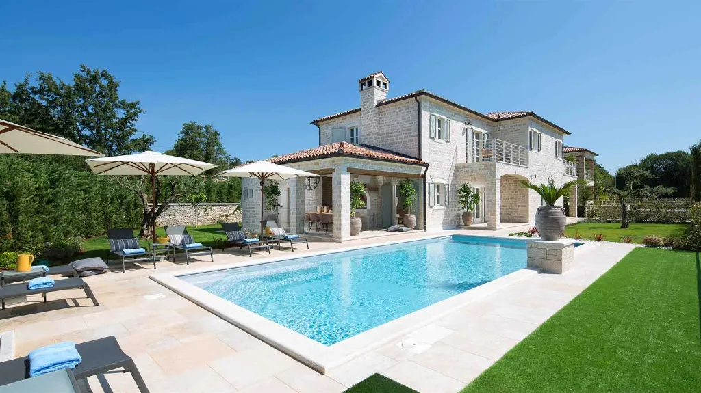 4-Bedroom Villa in Kanfanar with Outdoor Pool