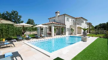 4-Bedroom Villa in Kanfanar with Outdoor Pool