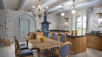 4-Bedroom Villa in Kanfanar with Outdoor Pool