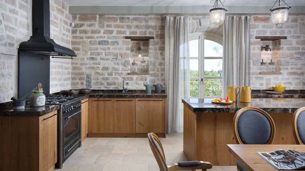4-Bedroom Villa in Kanfanar with Outdoor Pool