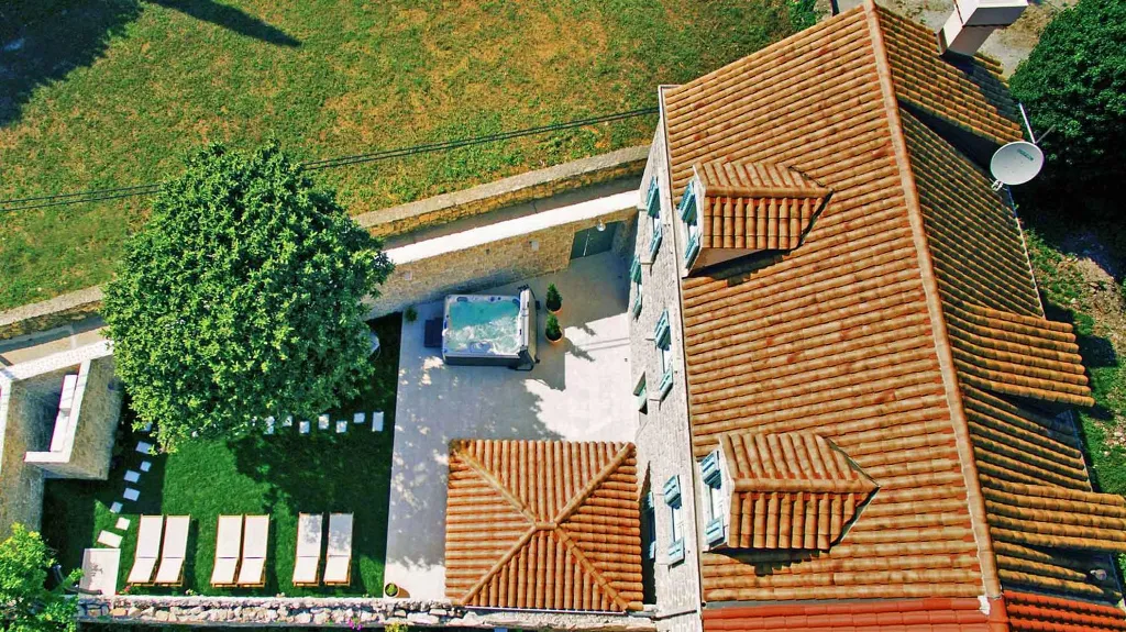 Cavtat Heritage Villa with Hot Tub for 8
