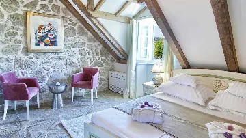 Cavtat Heritage Villa with Hot Tub for 8
