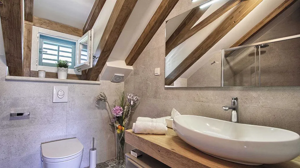 Cavtat Heritage Villa with Hot Tub for 8