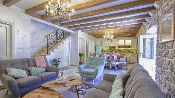 Cavtat Heritage Villa with Hot Tub for 8