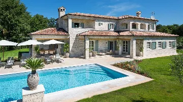 Countryside Villa in Kanfanar for 10 Guests