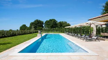 Countryside Villa in Kanfanar for 10 Guests