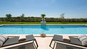 Countryside Villa in Kanfanar for 10 Guests