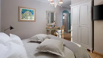 Countryside Villa in Kanfanar for 10 Guests