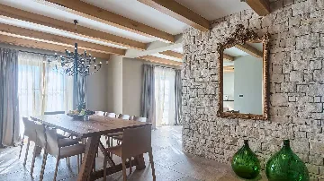 Umag Villa for Up to 8 Guests with Wellness