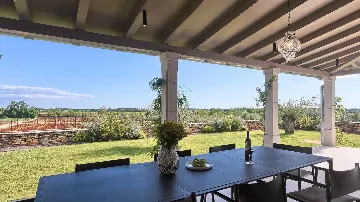 Umag Villa for Up to 8 Guests with Wellness