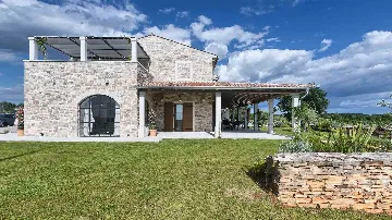 Umag Villa for Up to 8 Guests with Wellness