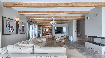 Umag Villa for Up to 8 Guests with Wellness