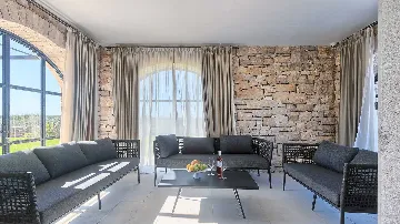 Umag Villa for Up to 8 Guests with Wellness