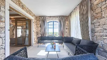 Umag Villa for Up to 8 Guests with Wellness