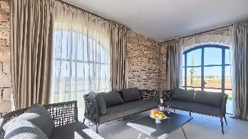 Umag Villa for Up to 8 Guests with Wellness