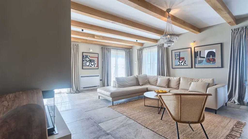 Umag Villa for Up to 8 Guests with Wellness