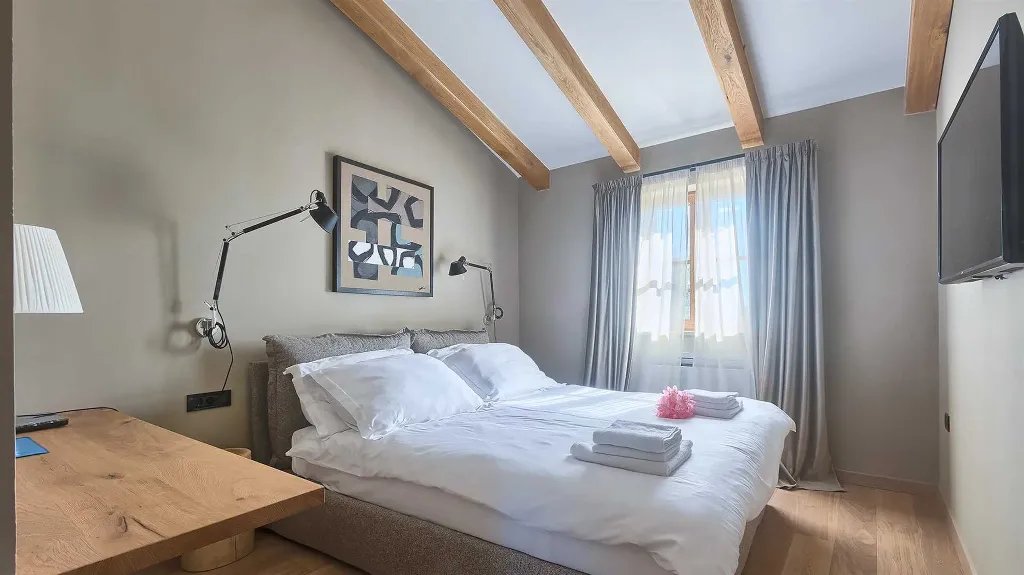 Umag Villa for Up to 8 Guests with Wellness