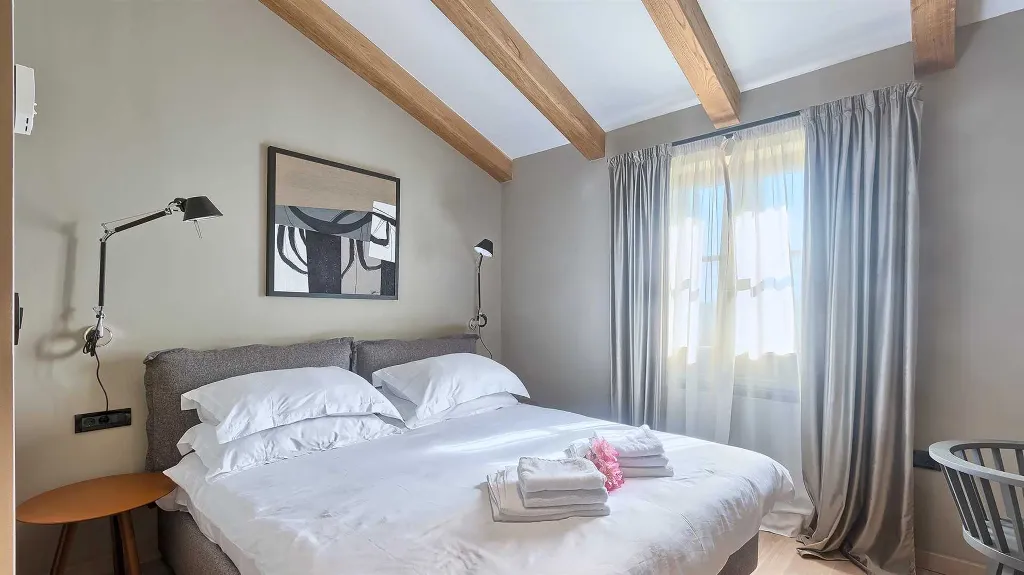 Umag Villa for Up to 8 Guests with Wellness