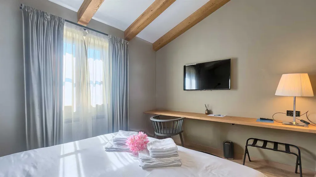 Umag Villa for Up to 8 Guests with Wellness