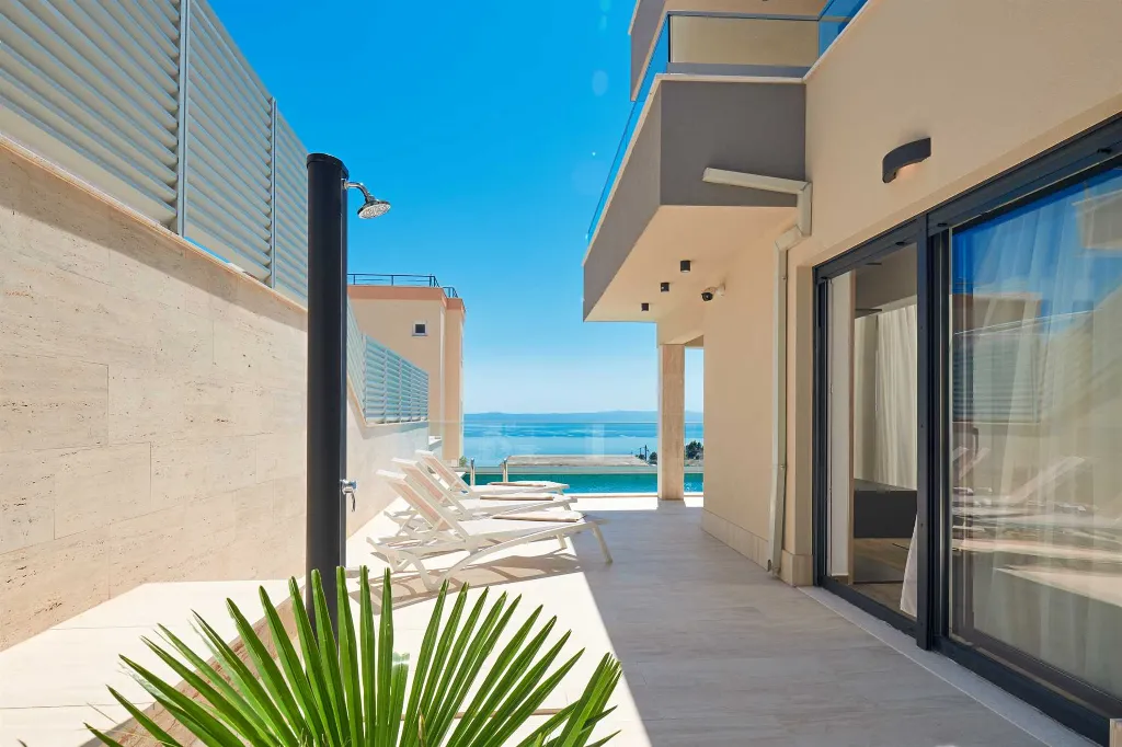 Makarska Villa with Sea View and Swimming Pool