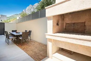 Makarska Villa with Sea View and Swimming Pool