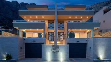 3-Bedroom Villa with Outdoor Pool in Makarska