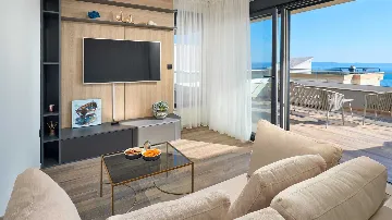 3-Bedroom Villa with Outdoor Pool in Makarska