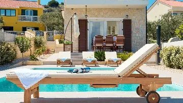 Murter Modern 4-Bedroom Villa with Pool