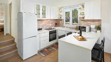 Murter Modern 4-Bedroom Villa with Pool