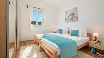 Murter Modern 4-Bedroom Villa with Pool