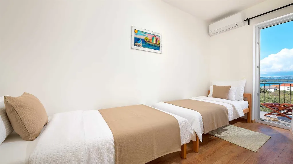 Murter Modern 4-Bedroom Villa with Pool
