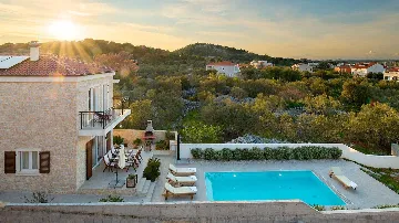 Murter Modern 4-Bedroom Villa with Pool