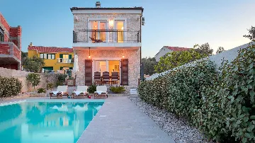 Murter Modern 4-Bedroom Villa with Pool