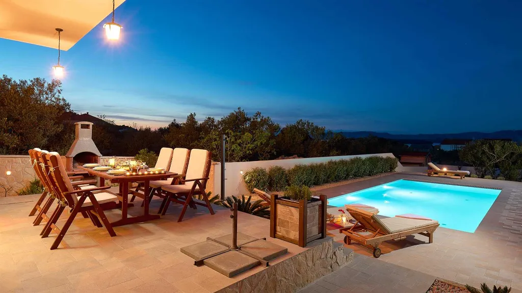 Murter Modern 4-Bedroom Villa with Pool