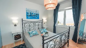 3-Bedroom Villa with Swimming Pool in Sutivan