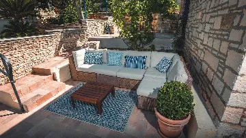 3-Bedroom Villa with Swimming Pool in Sutivan