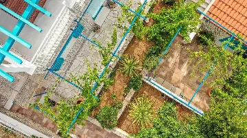 3-Bedroom Villa with Swimming Pool in Sutivan