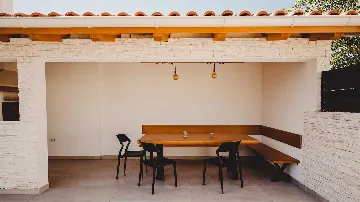 Villa in Vodice with Outdoor Pool for 8 Guests