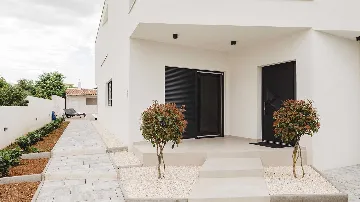 Villa in Vodice with Outdoor Pool for 8 Guests