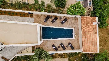 Villa in Vodice with Outdoor Pool for 8 Guests