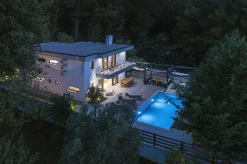Modern Villa with Pool in Banjole (Up to 8 Guests)