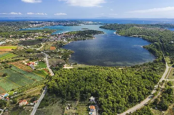 Modern Villa with Pool in Banjole (Up to 8 Guests)