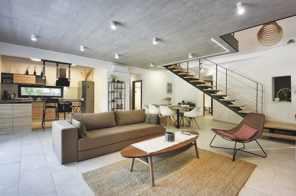 Modern Villa with Pool in Banjole (Up to 8 Guests)