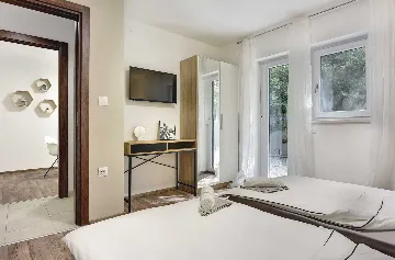 Modern Villa with Pool in Banjole (Up to 8 Guests)