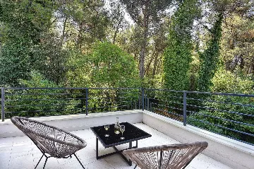 Modern Villa with Pool in Banjole (Up to 8 Guests)