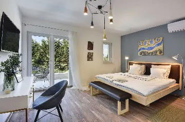 Modern Villa with Pool in Banjole (Up to 8 Guests)