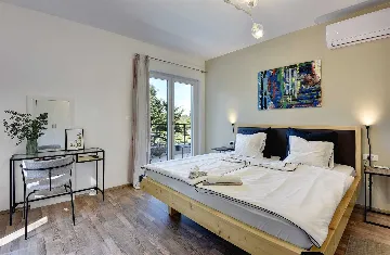 Modern Villa with Pool in Banjole (Up to 8 Guests)