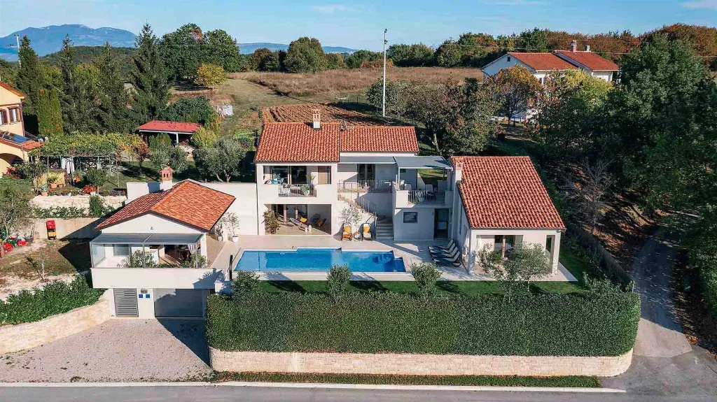 Villa in Pazin for Up to 10 Guests